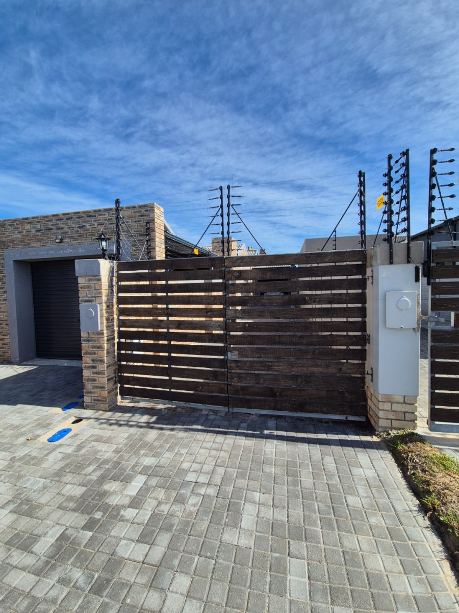 3 Bedroom Property for Sale in Fairview Eastern Cape